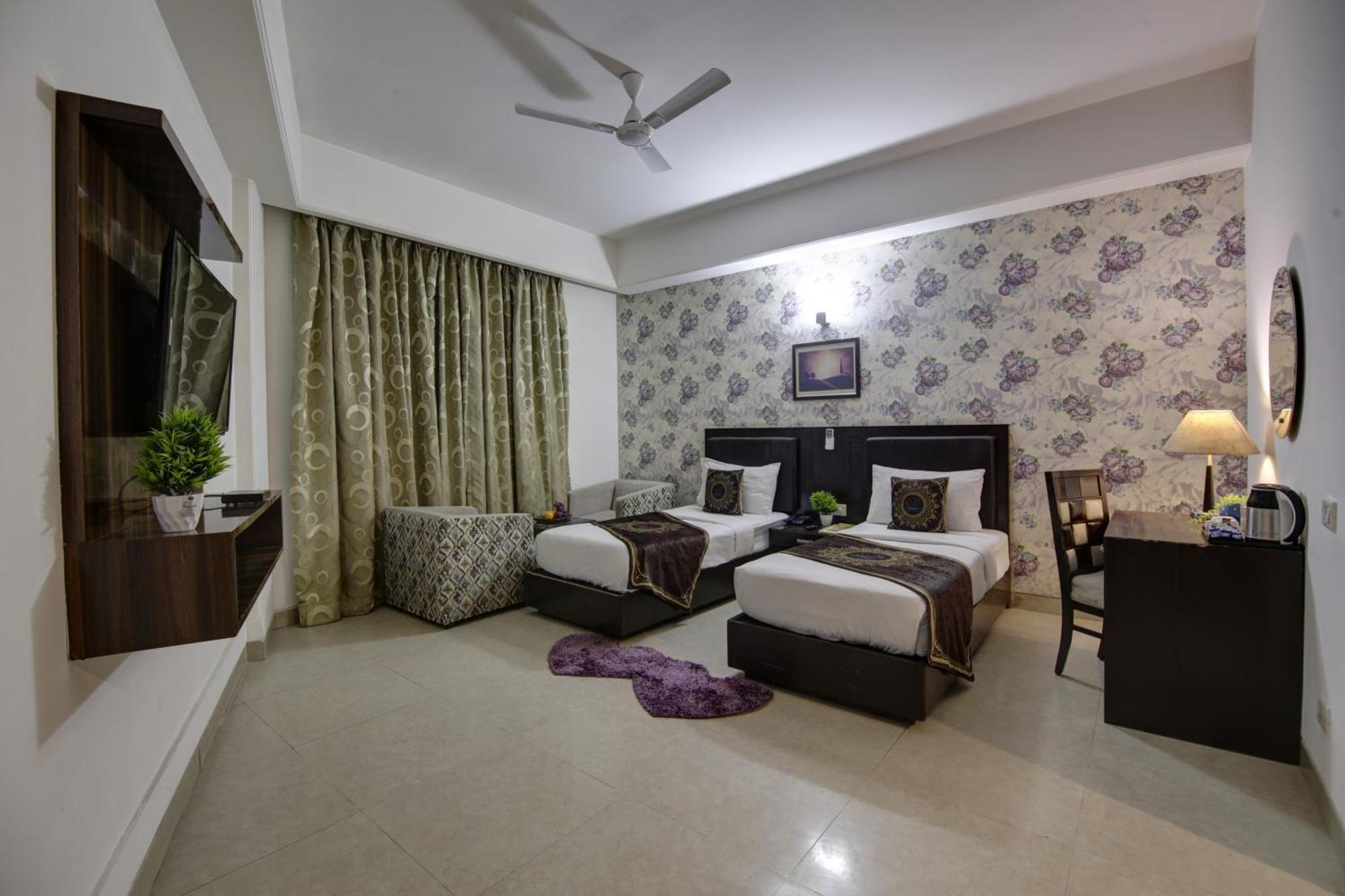 Hotel Venus Plaza New Delhi Eksteriør bilde
