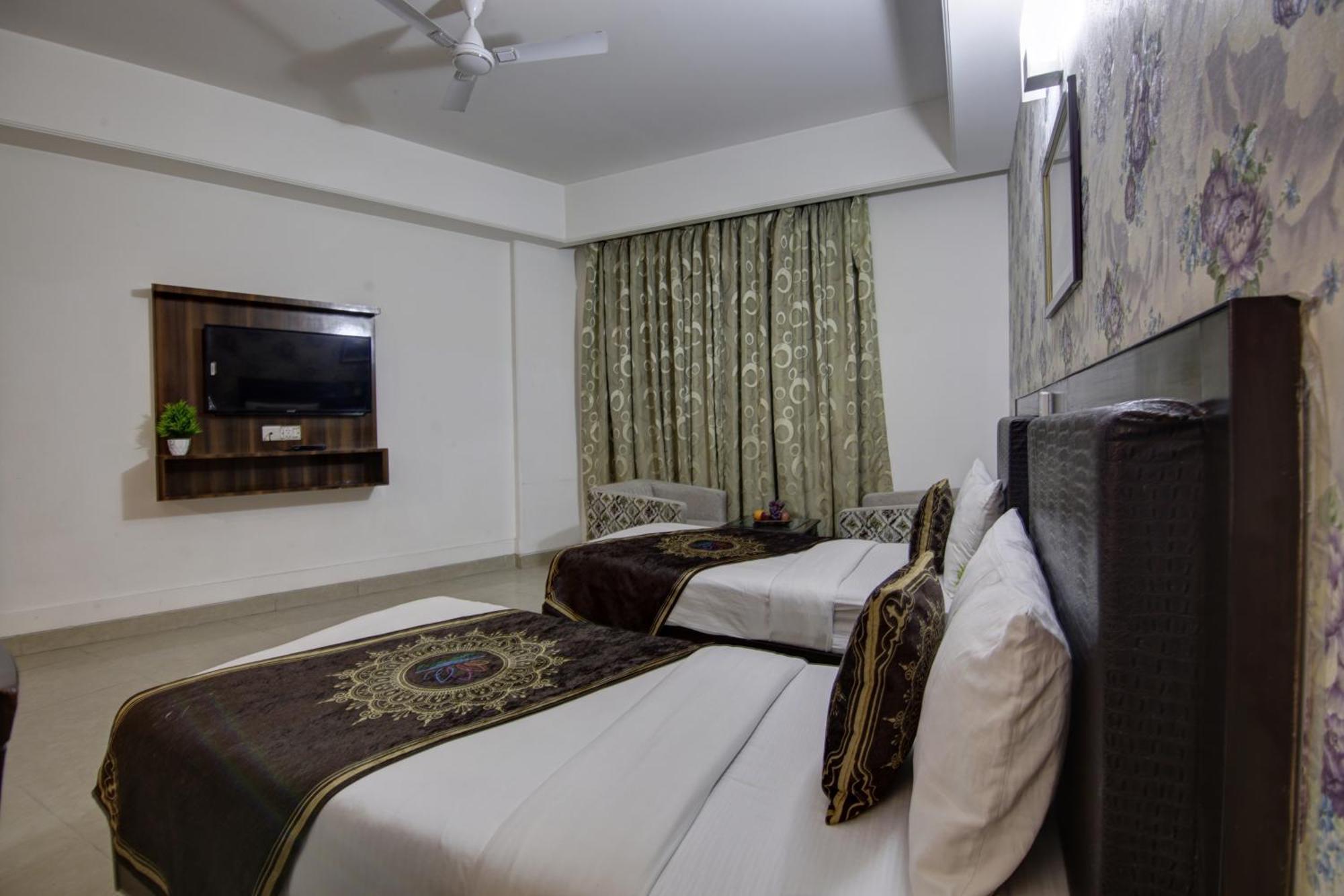 Hotel Venus Plaza New Delhi Eksteriør bilde