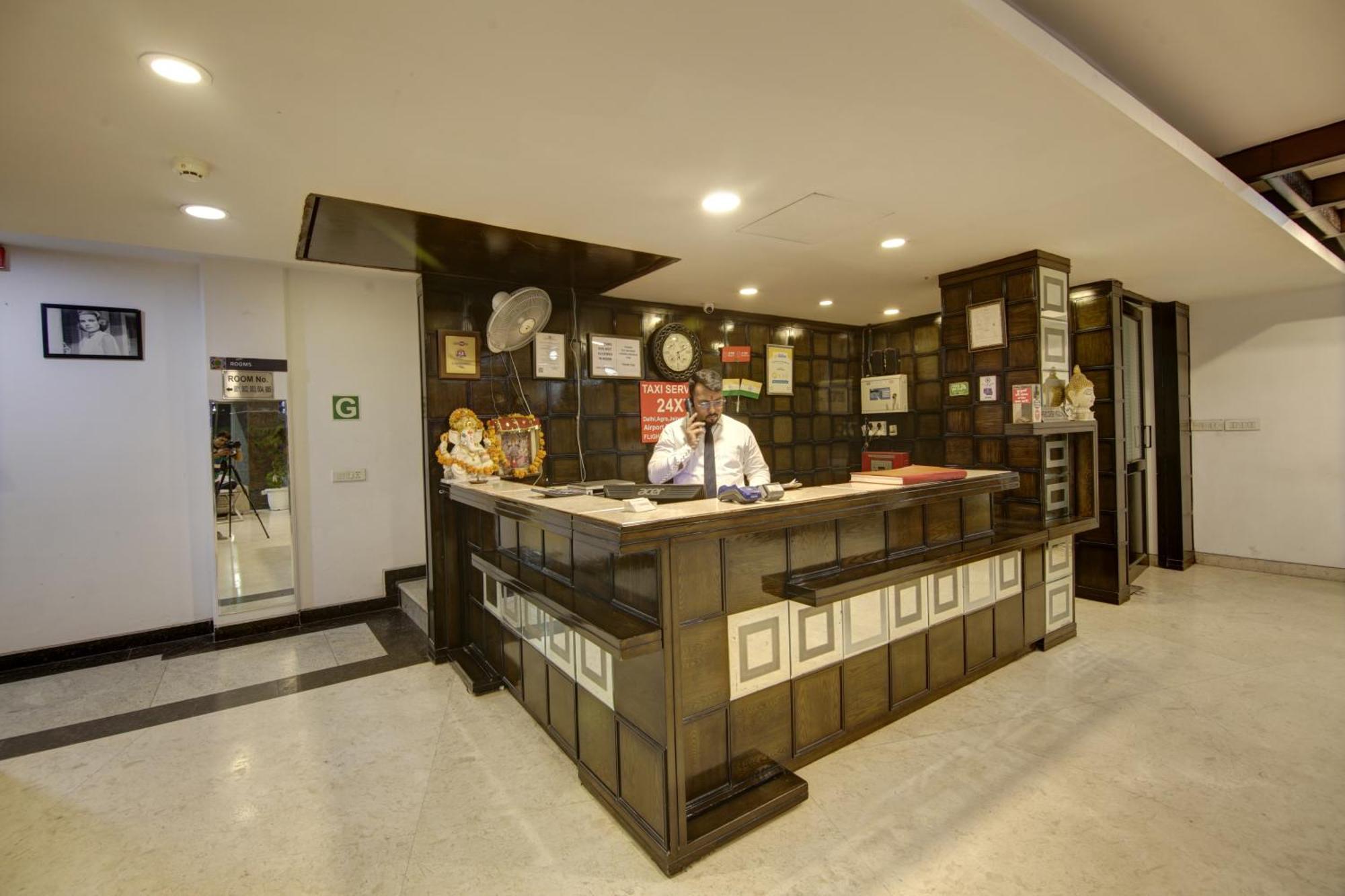 Hotel Venus Plaza New Delhi Eksteriør bilde