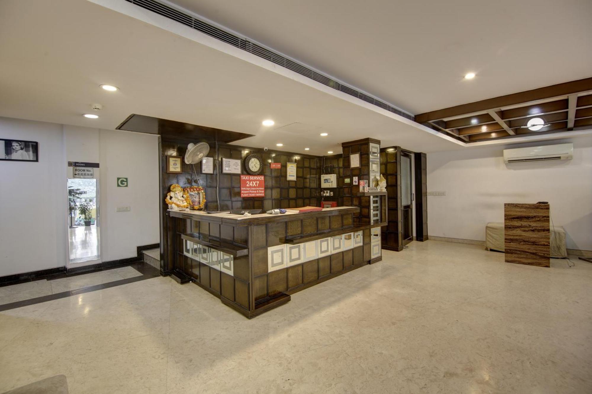 Hotel Venus Plaza New Delhi Eksteriør bilde