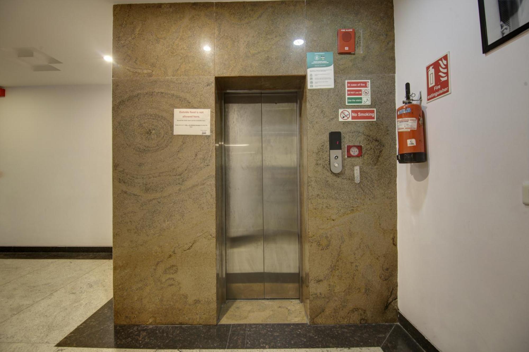 Hotel Venus Plaza New Delhi Eksteriør bilde