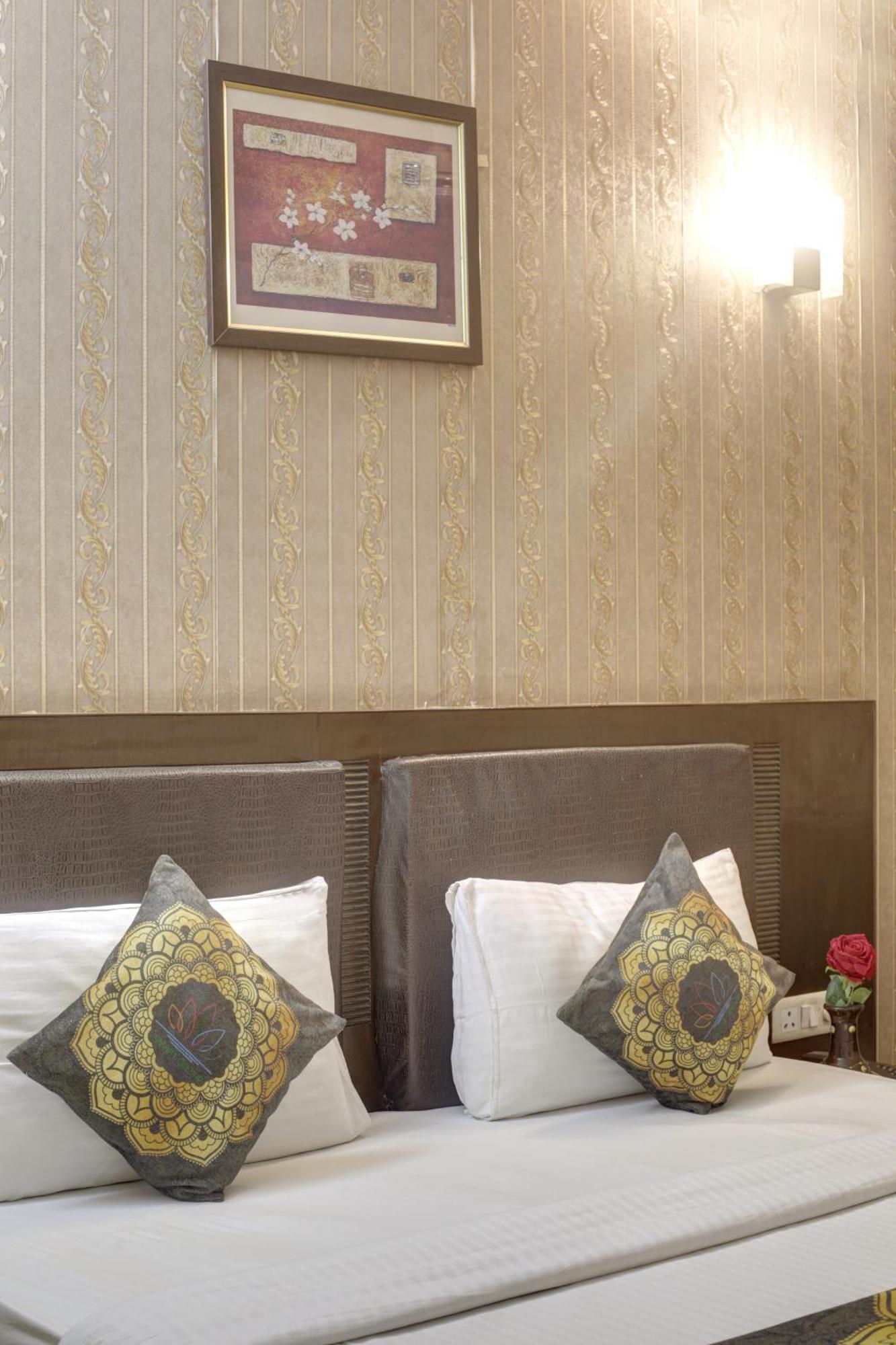 Hotel Venus Plaza New Delhi Eksteriør bilde