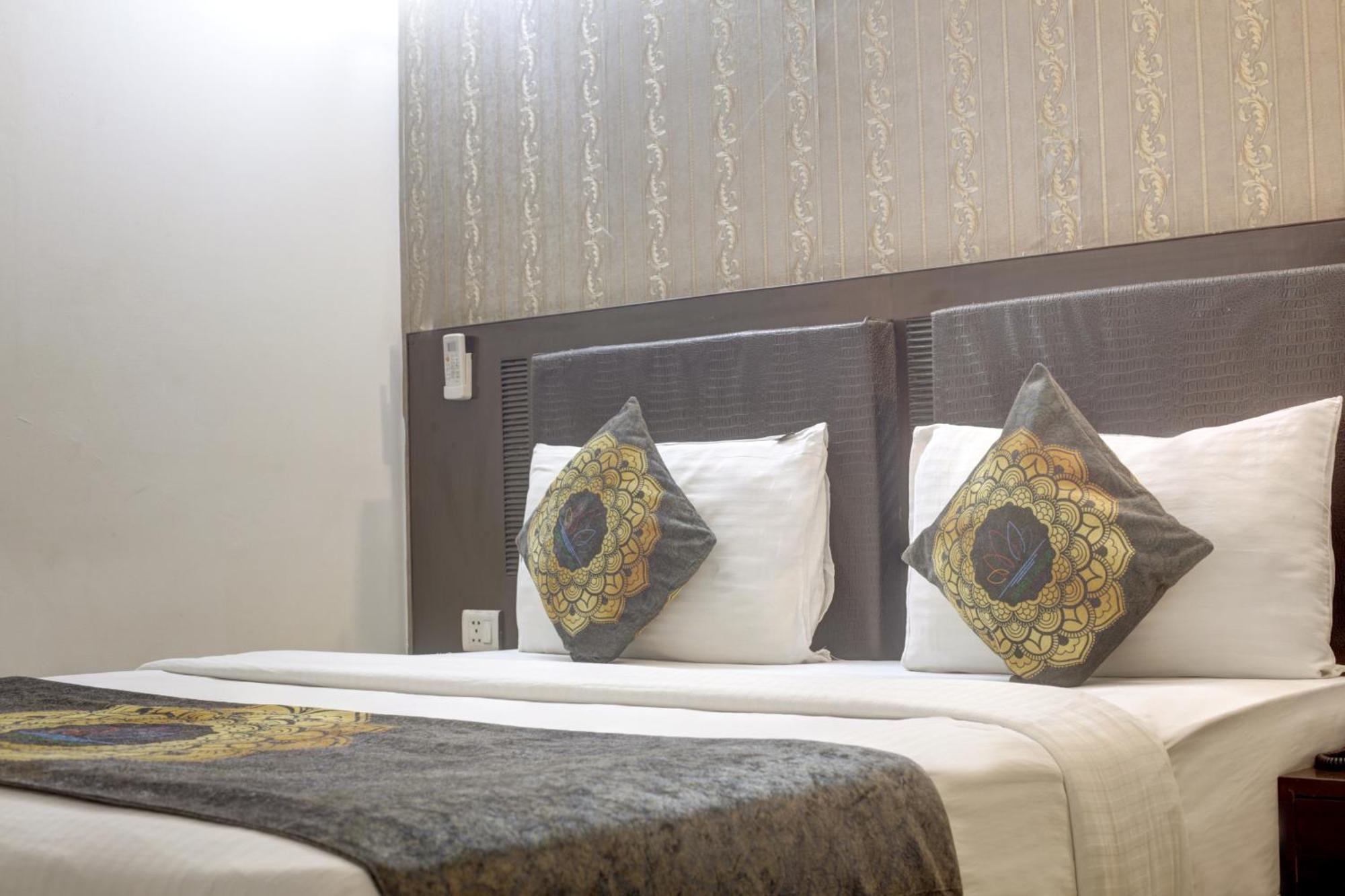 Hotel Venus Plaza New Delhi Eksteriør bilde
