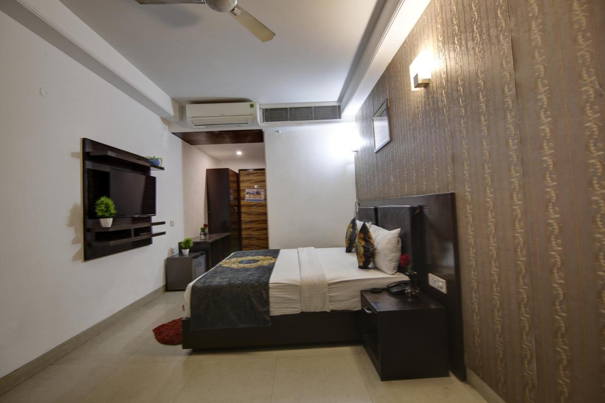 Hotel Venus Plaza New Delhi Eksteriør bilde