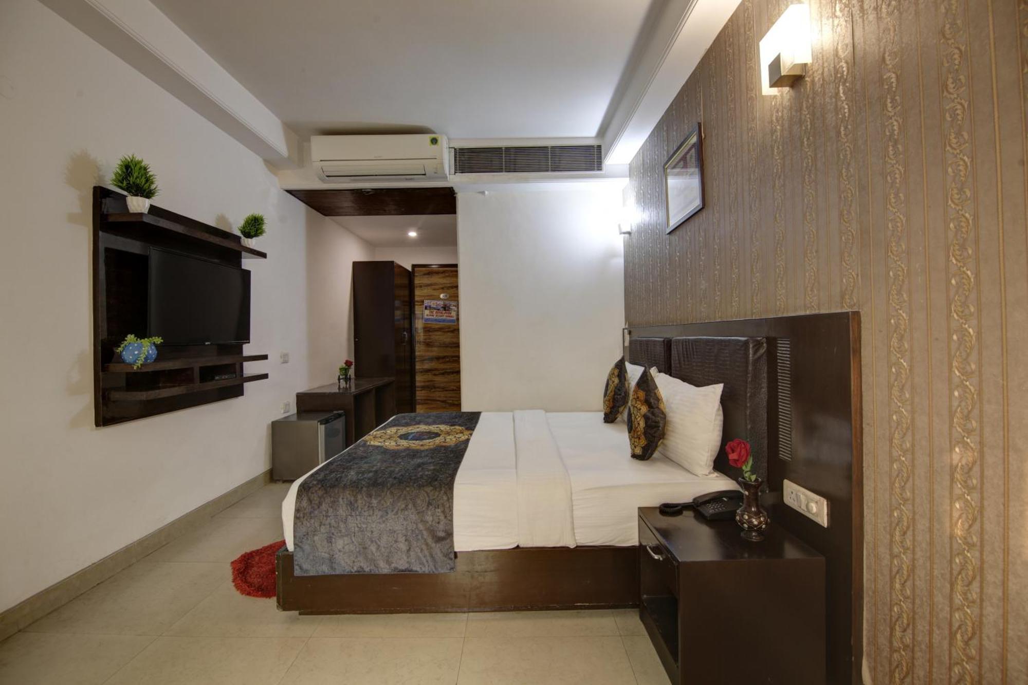 Hotel Venus Plaza New Delhi Eksteriør bilde