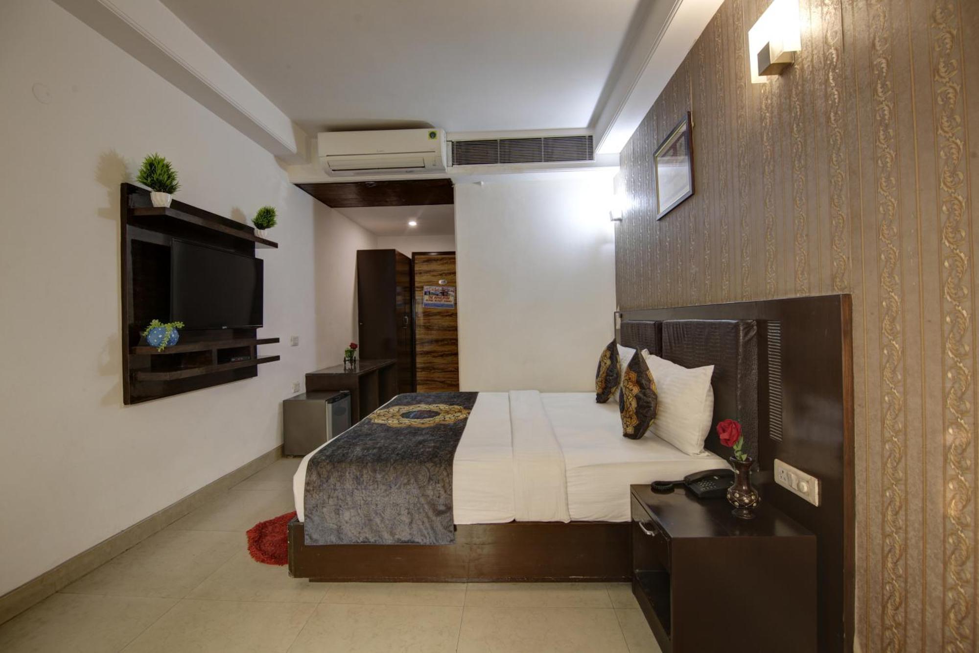 Hotel Venus Plaza New Delhi Eksteriør bilde